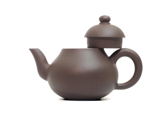 Li Xing Yixing Teapot with lid open showing spout and handle – 170ml Bronze Grade