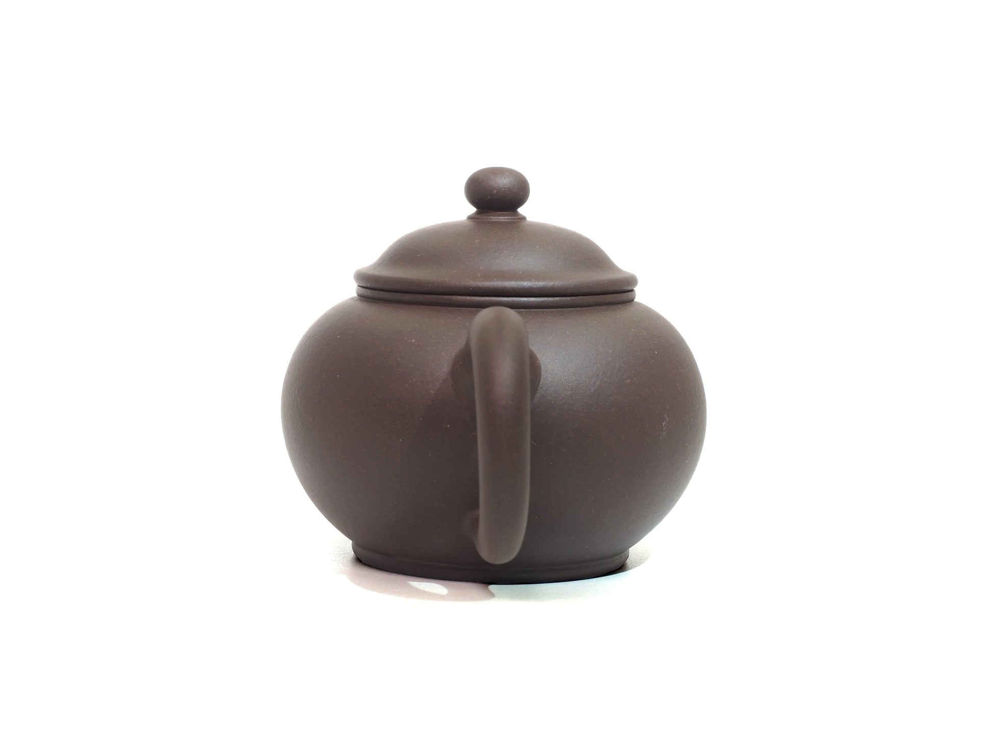 Rear view of Shui Ping Yixing Teapot 220ml – rounded shape and ergonomic handle