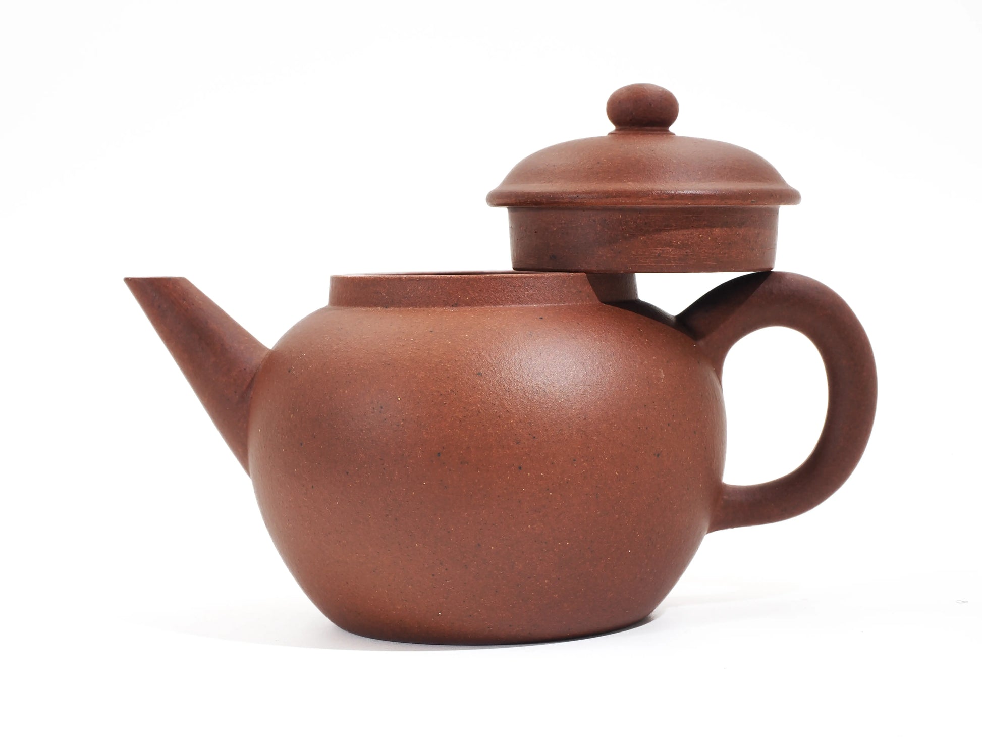 Diamond Grade Mo Yuan Zhai teapot with lid open, displaying the thin walls and precise craftsmanship.