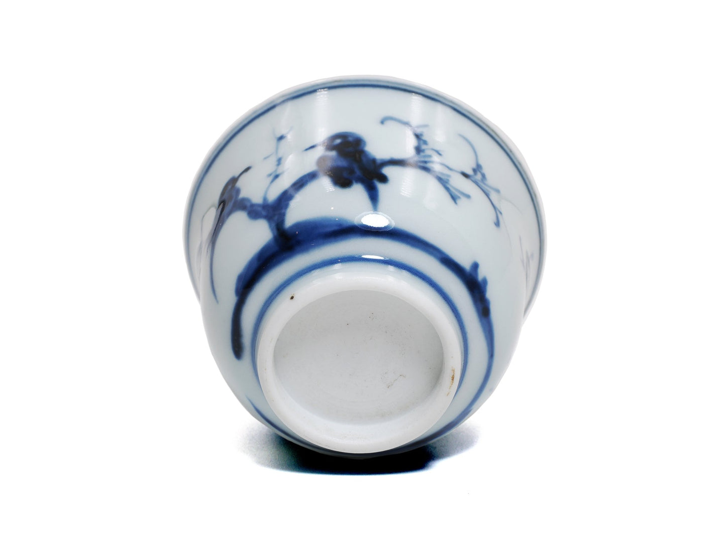 Base view of the vintage Jingdezhen teacup