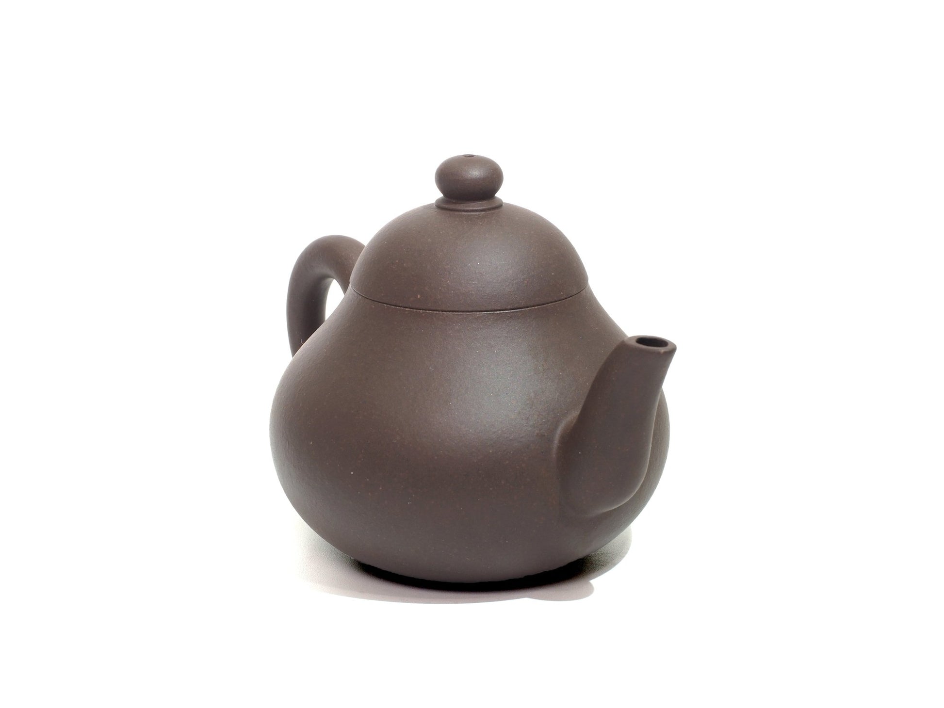 Left angle of Li Xing Yixing Teapot – 170ml made with Bronze Grade clay