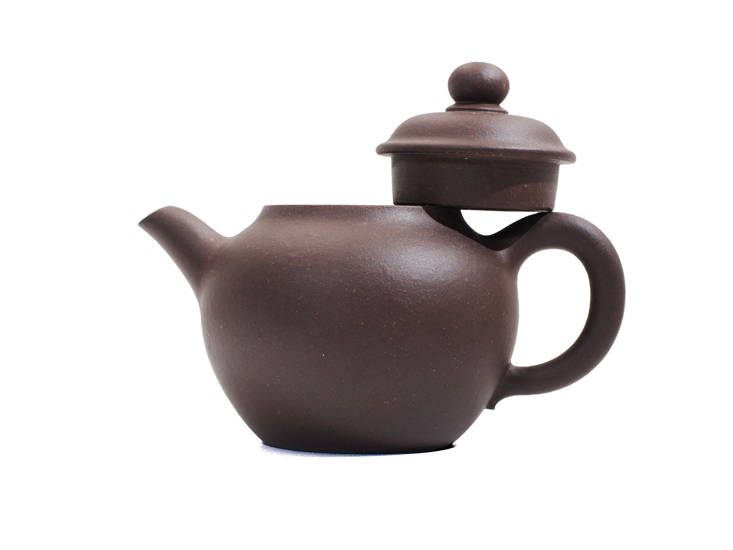 Yi Gong Qiu Shui Yixing teapot with lid open on handle, 50ml bronze-grade