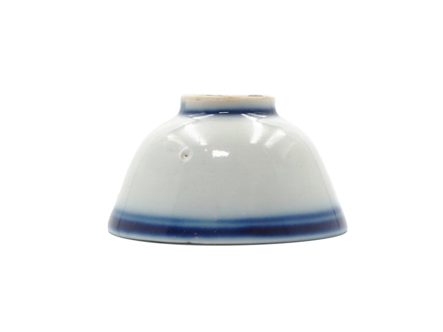 Bottom view of Late Qing Dynasty Blue Line Cup, Second Grade, from Cha Zhi Ji