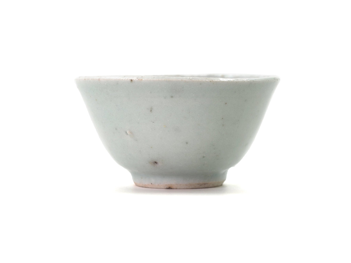 Front view of Mid-Qing Dynasty Celadon Cup from Cha Zhi Ji