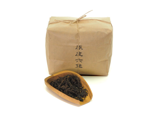 Loose leaves of Yuan Du Liu Bao from the 2000s by Cha Zhi Ji